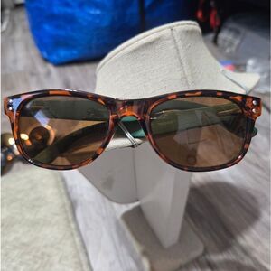 ICUEYEWEAR Tortoise Shell Glasses With Wooden Green Temples